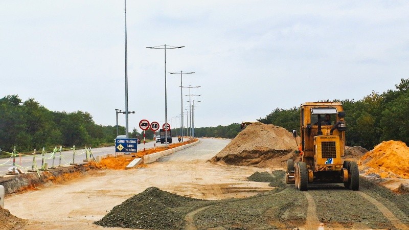 duong-ven-bien-quang-1759806398.jpg