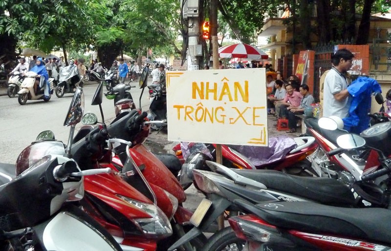 143351-tang-phi-trong-giu-xe-1675760268521350289878-1763039789.jpg