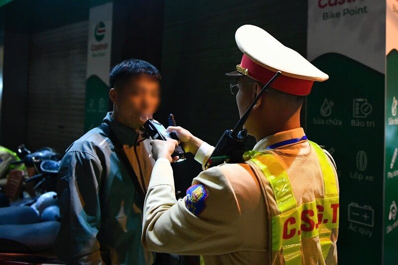 kiem-tra-nong-do-con-17035270-1764423954.jpg
