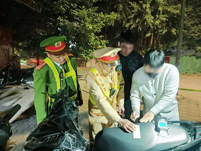 kiem-tra-nong-do-con1-17035390-1764423954.jpg