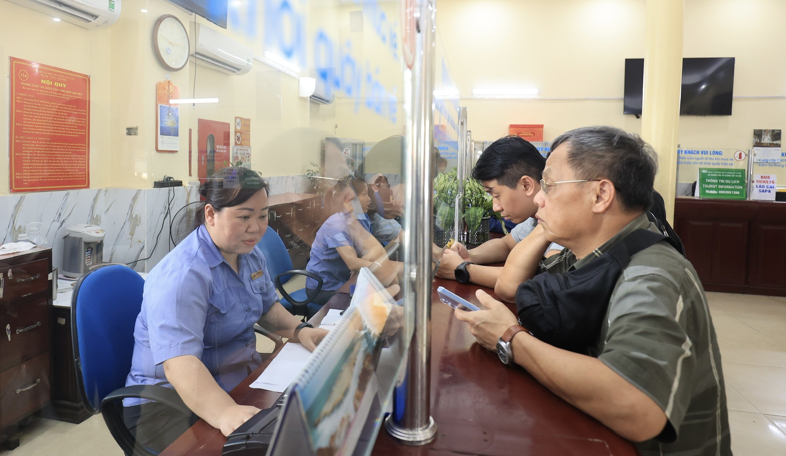 ga-ha-noi-nghi-le-3042024-ban-ve-17141270118841346641499-1765123095.jpg