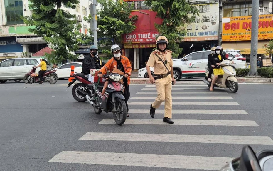 nhung-loi-khien-nguoi-di-xe-may-bi-csgt-tuyt-coi-khong-biet-de-dinh-9-1769579085130822781148-41-0-654-980-crop-17695791484591733931428-1769651721.webp