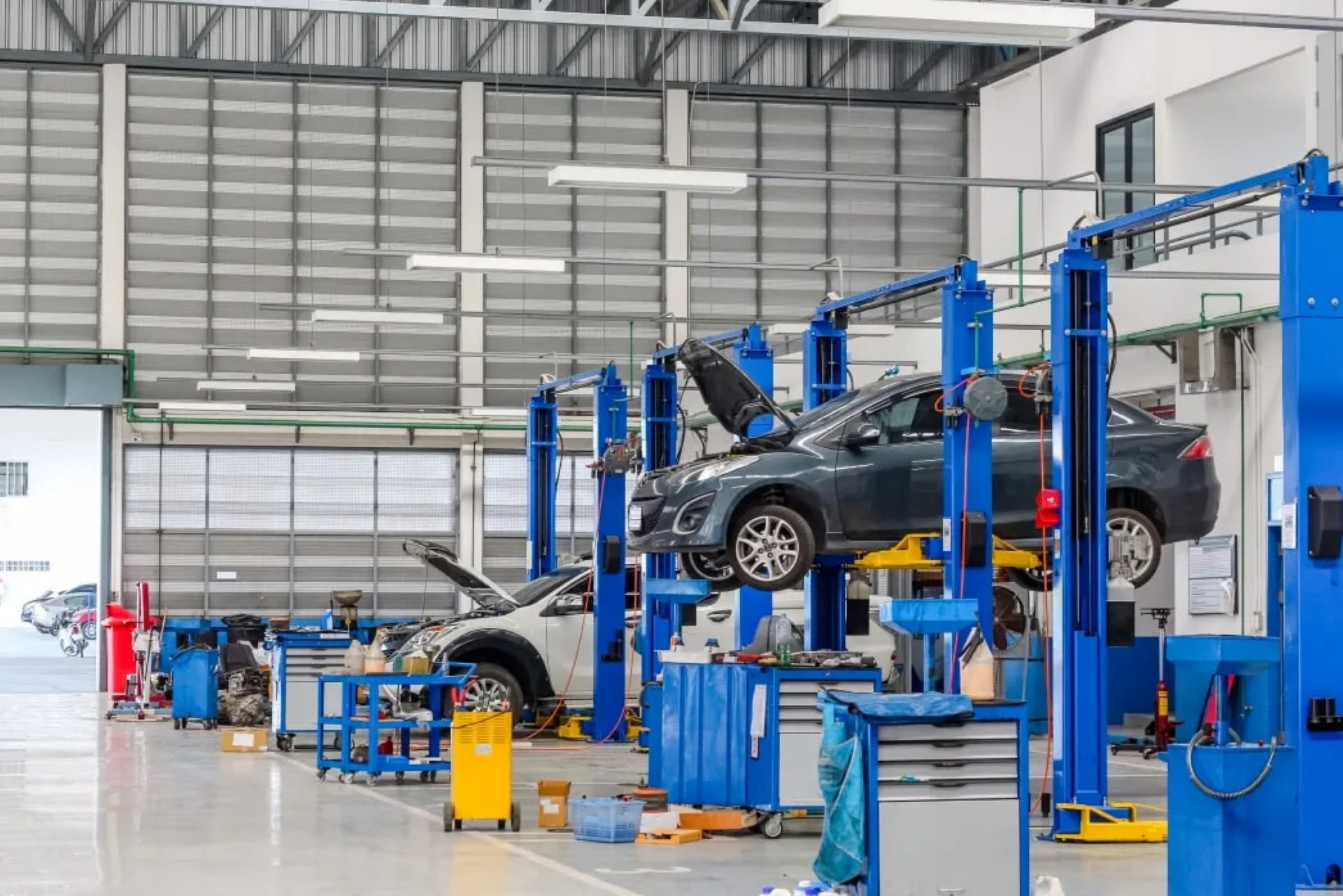 Sau 40.000km, xe xăng có mức độ hỏng hóc cao hơn xe điện.
