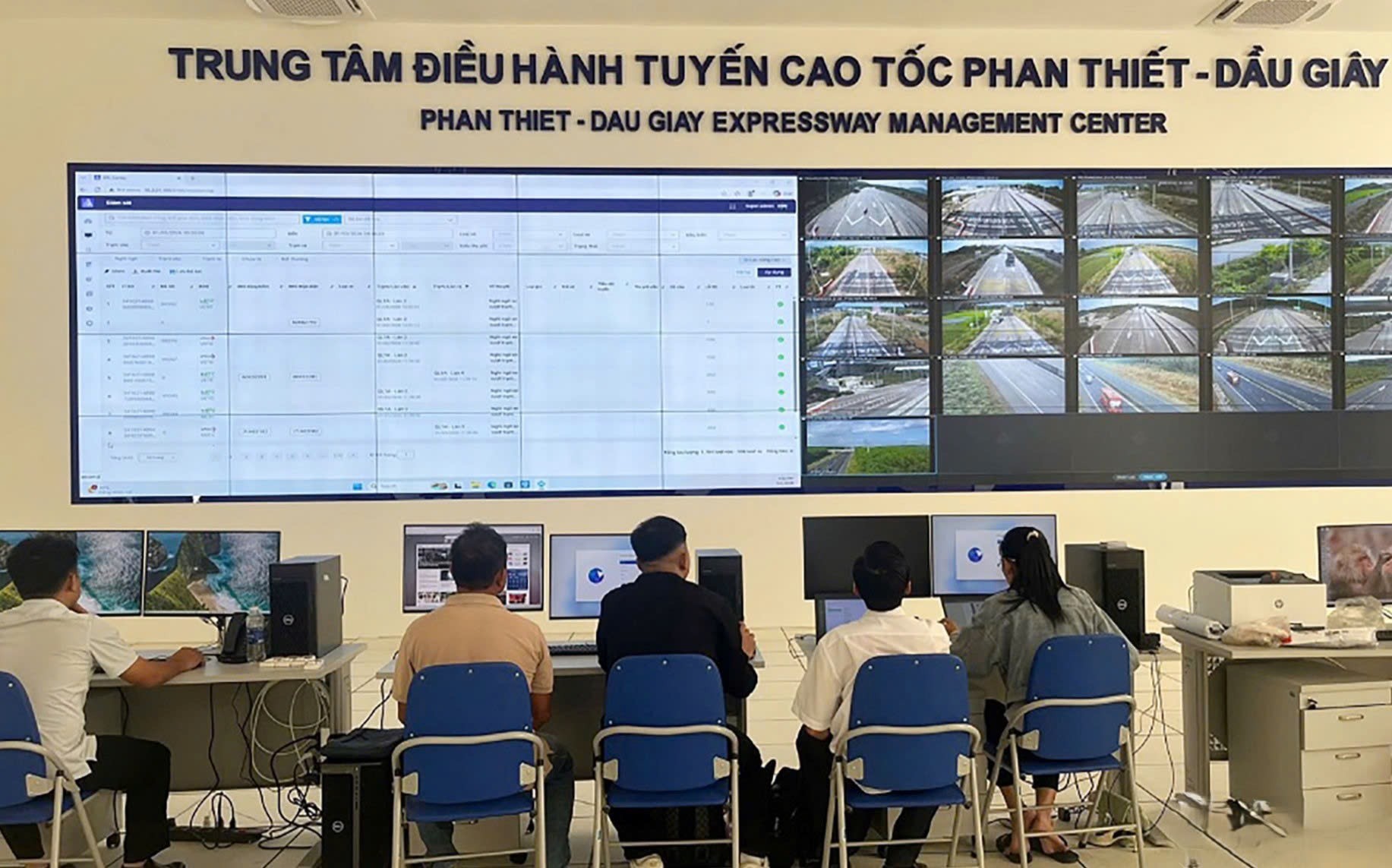 viec-thu-phi-tren-tuyen-cao-toc-phan-thiet-dau-giay-dien-ra-on-dinh-mot-so-truc-trac-nho-duoc-khac-phuc-kip-thoi-1772554275941271219703-1772589604.jpeg