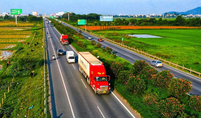 van-tai-hang-hoa-1784628871006733127486-1784770114.jpg