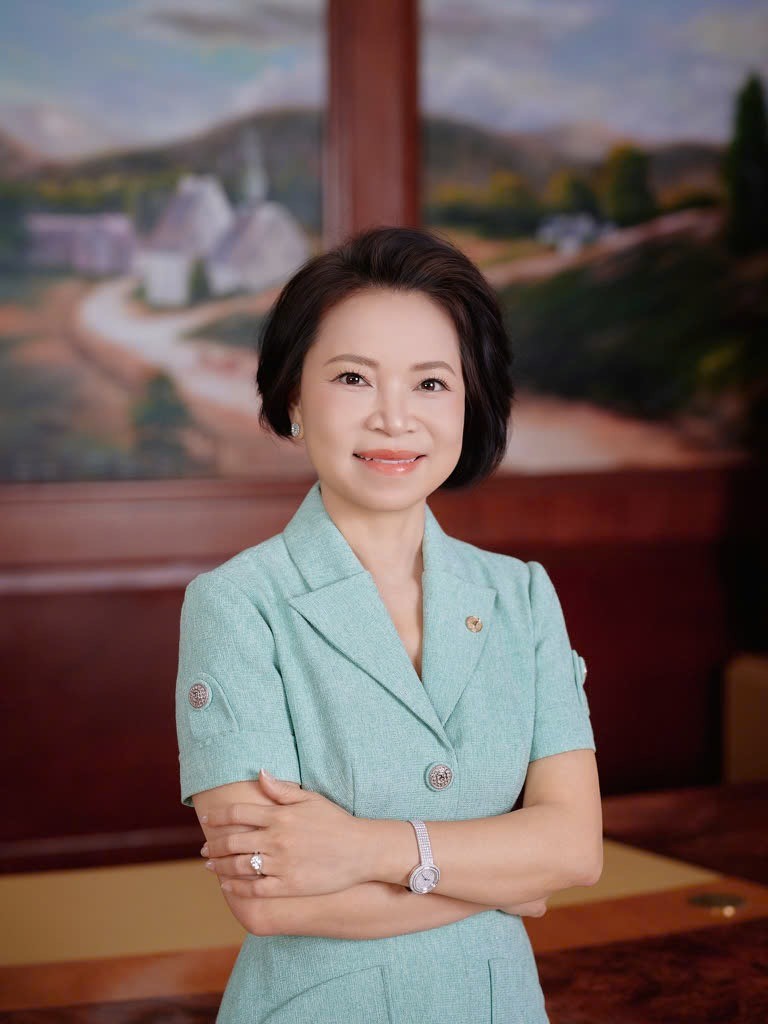 ba-pham-thu-huong-pho-chu-tich-tap-doan-vingroup-1791940702.jpg