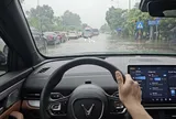 Đi ô tô qua đường ngập, tài xế cần lưu ý gì?