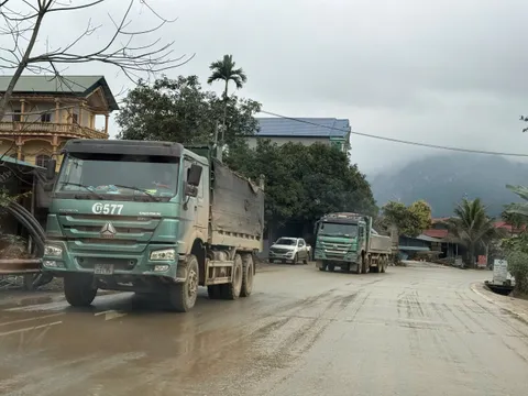 Tuyên Quang: Đất thải công trường và những vi phạm không thể coi nhẹ trên Quốc lộ 2