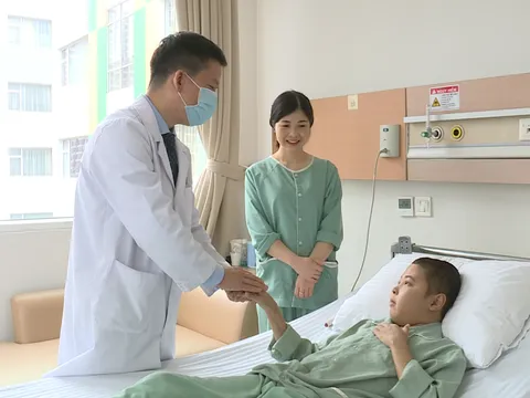 Ba ngày, hai cuộc ghép gan đặc biệt tại Vinmec: Cha cứu con, con lại cứu cha