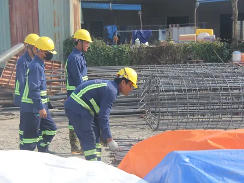 Lắp "mắt thần" giám sát công trường mở rộng cao tốc TP.HCM - Mỹ Thuận
