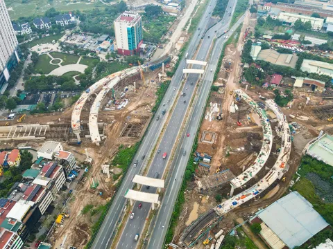 Nút giao nhiều tầng hơn 2.000 tỷ đồng dần thành hình ở cửa ngõ phía Tây Hà Nội