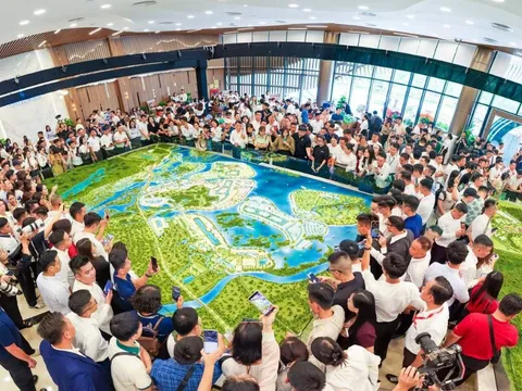 Rời bục giảng bước vào nghề môi giới BĐS, người thành giám đốc kinh doanh, người là Top Sales nhiều năm liền