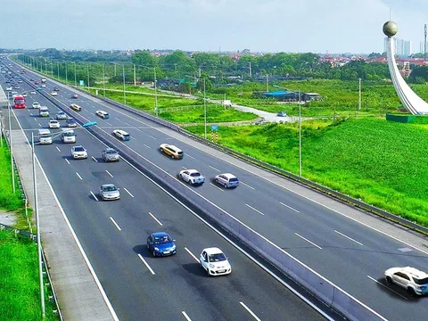 Vì sao xe tải chọn quốc lộ 5 thay vì cao tốc?