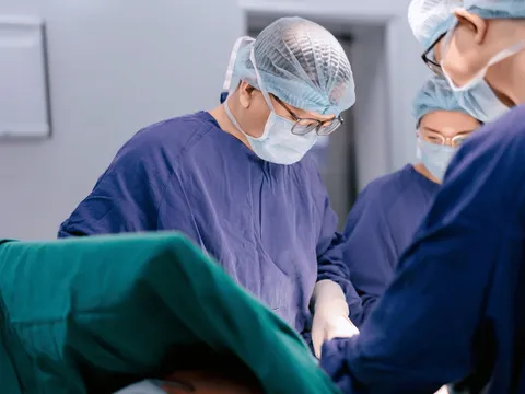 TS.BS Trần Mạnh Linh: Hai thập kỷ đi trước bệnh tật, tìm cơ hội sống khỏe cho phụ nữ